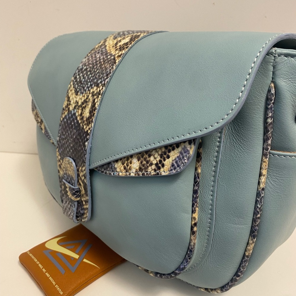 Stylish Blue Leather Bag with Snake Print Accent